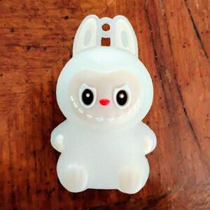 Labubu Mini Keychain – Glow in the Dark & Sun